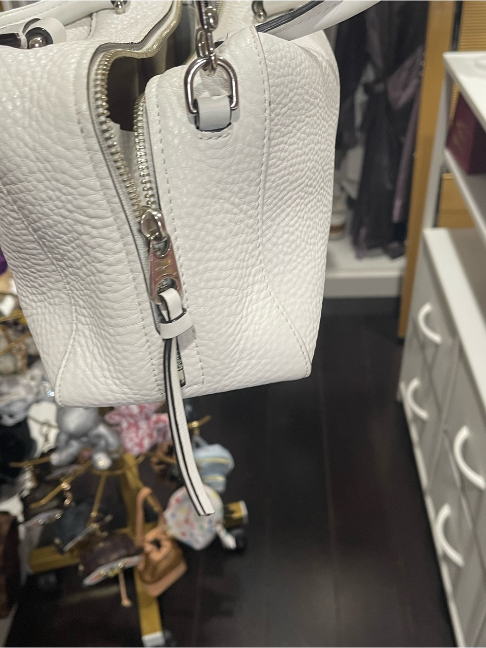 Coach White Pebbled Leather Handbag crossbody strap with Black Piping - Picture 10 of 10